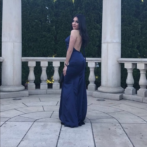 Simple navy blue silk dress. - Picture 3 of 4